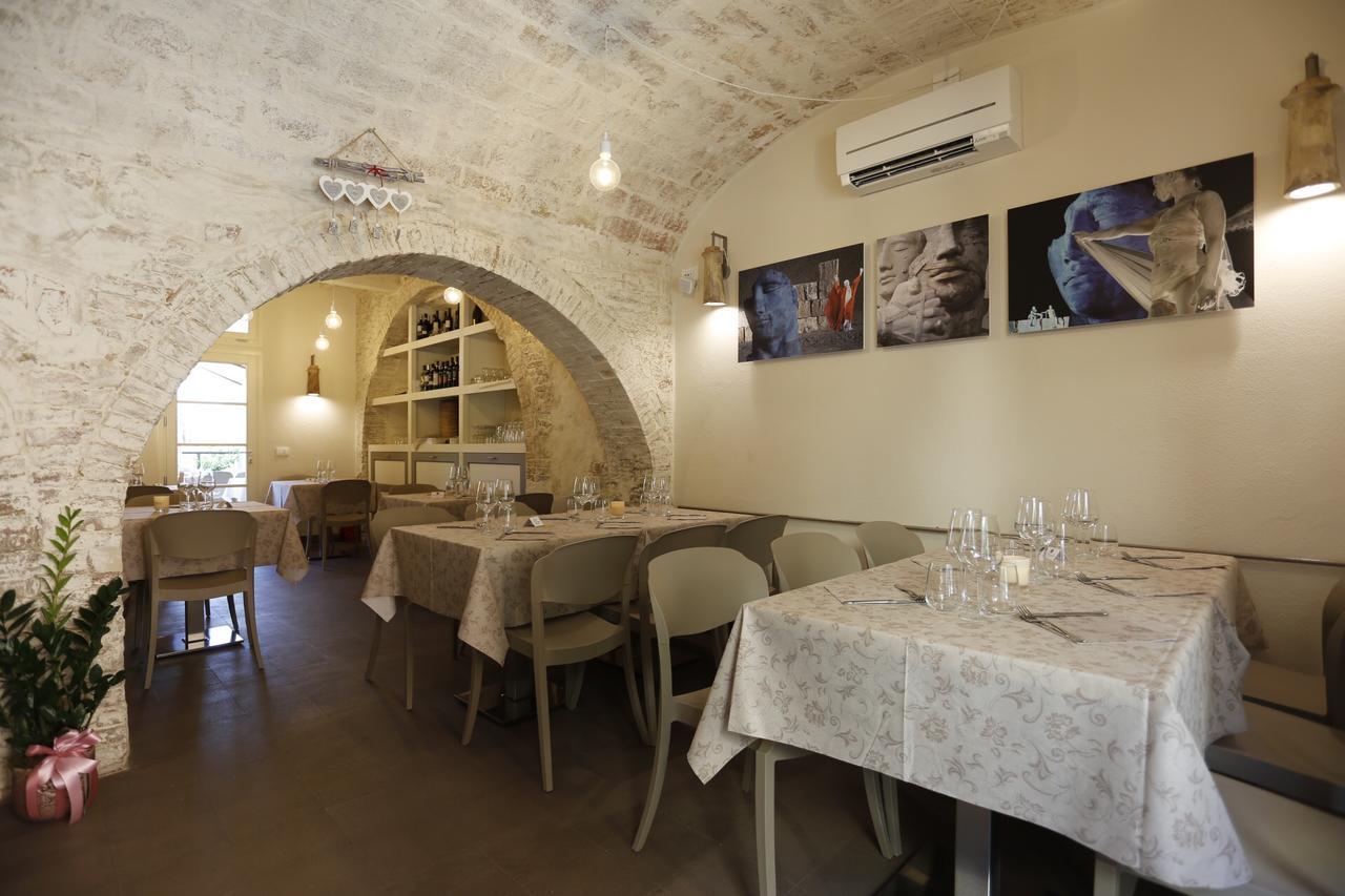 Il Maramaldo Bed&Breakfast-Restaurant Lajatico Bagian luar foto